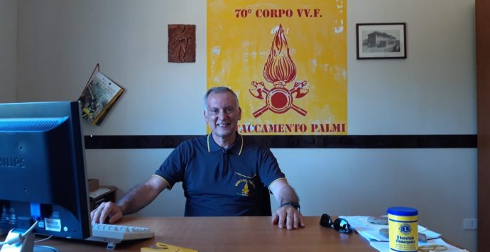 Palmi, i vigili del fuoco salutano Demetrio Modafferi il Capo Reparto. Va in pensione dopo 37 anni di servizio