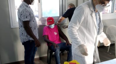 Vaccini e permessi di soggiorno per i migranti, soddisfatta la Flai Cgil di Gioia Tauro – Reggio