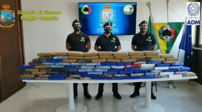 Porto di Gioia Tauro, sequestrati 108 chili di cocaina in un carico di legname