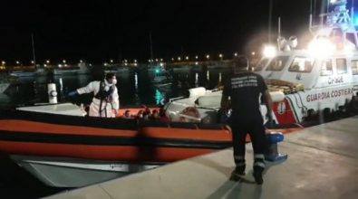 Migranti, ancora sbarchi nella Locride: soccorse a Roccella 80 persone