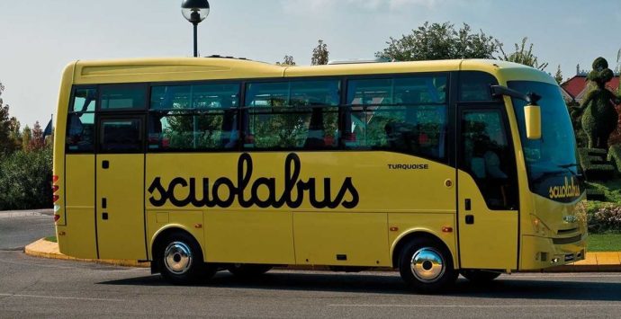 Calabria, Talerico: «Rischio divieto di circolazione di molti scuolabus da gennaio 2024»