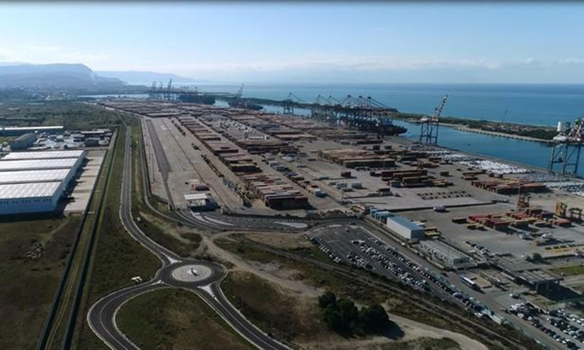 Guerra in Ucraina, arrivata al Porto di Gioia Tauro la porta container proveniente da Odessa