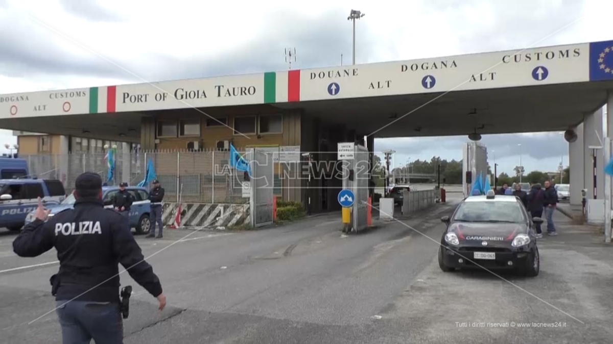 Porto di Gioia Tauro, lavoratori Orsa domani in sciopero. Medcenter minaccia “provvedimenti”
