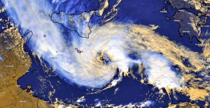 Maltempo, l’uragano Medicane in arrivo su Sicilia e Calabria ionica