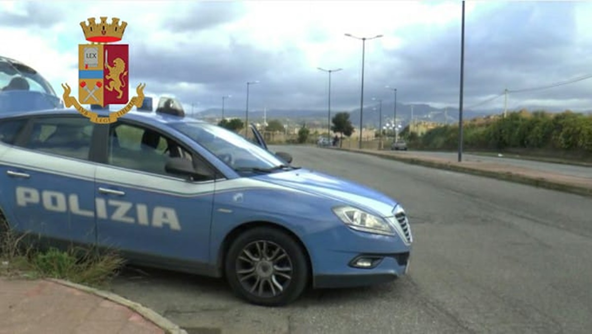 Reggio Calabria, 35enne ai domiciliari per furto di auto