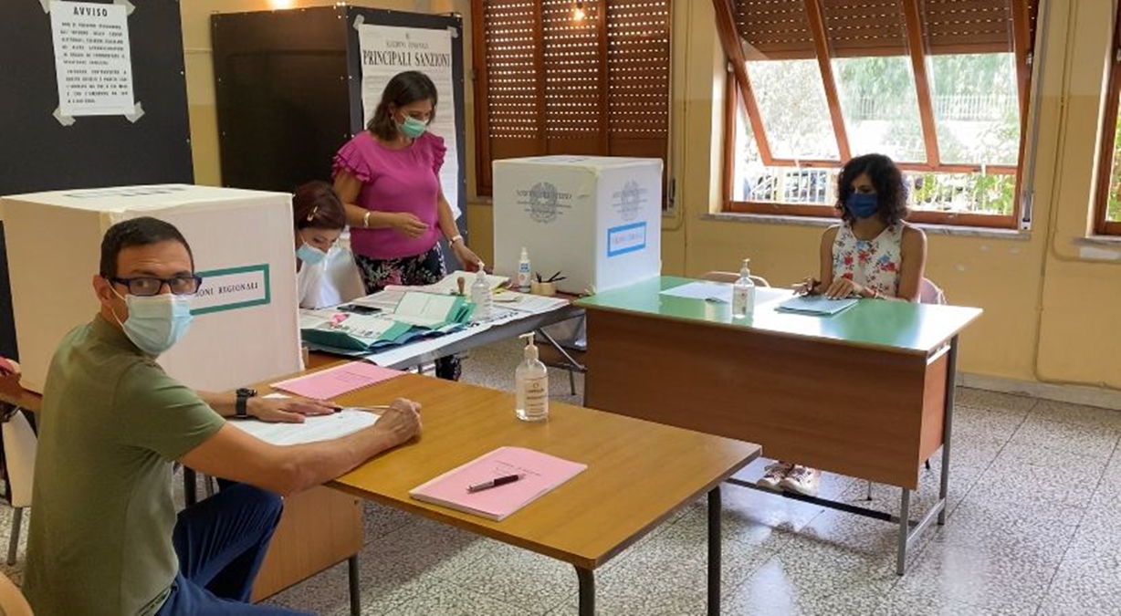 Elezioni regionali Calabria 2021, affluenza alle 23 a quota 30,87%