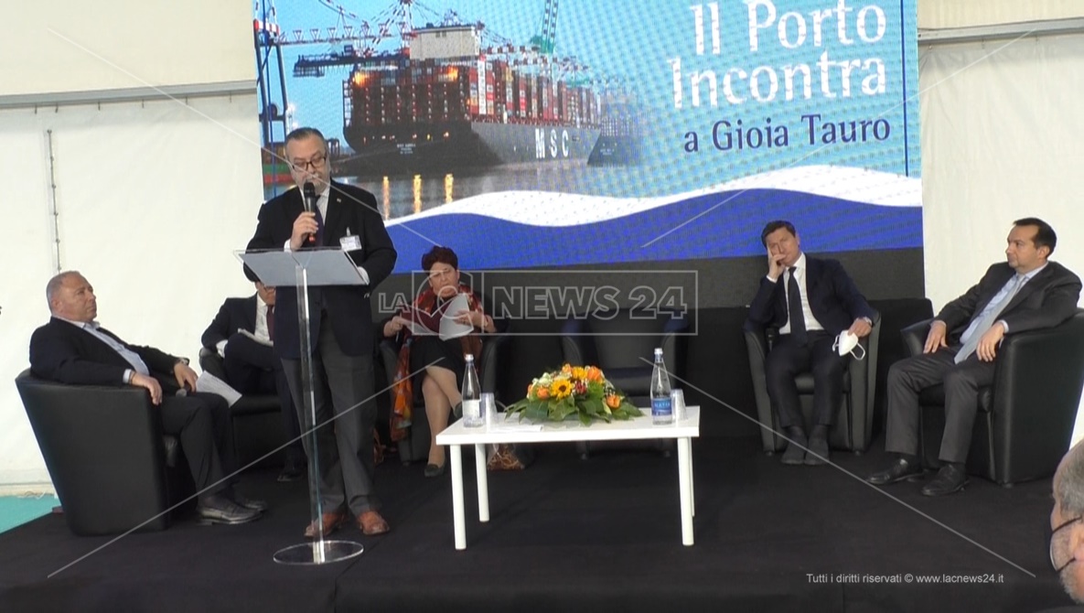 Gioia Tauro, bando “Green Ports”: la vice ministro Bellanova annuncia battaglia