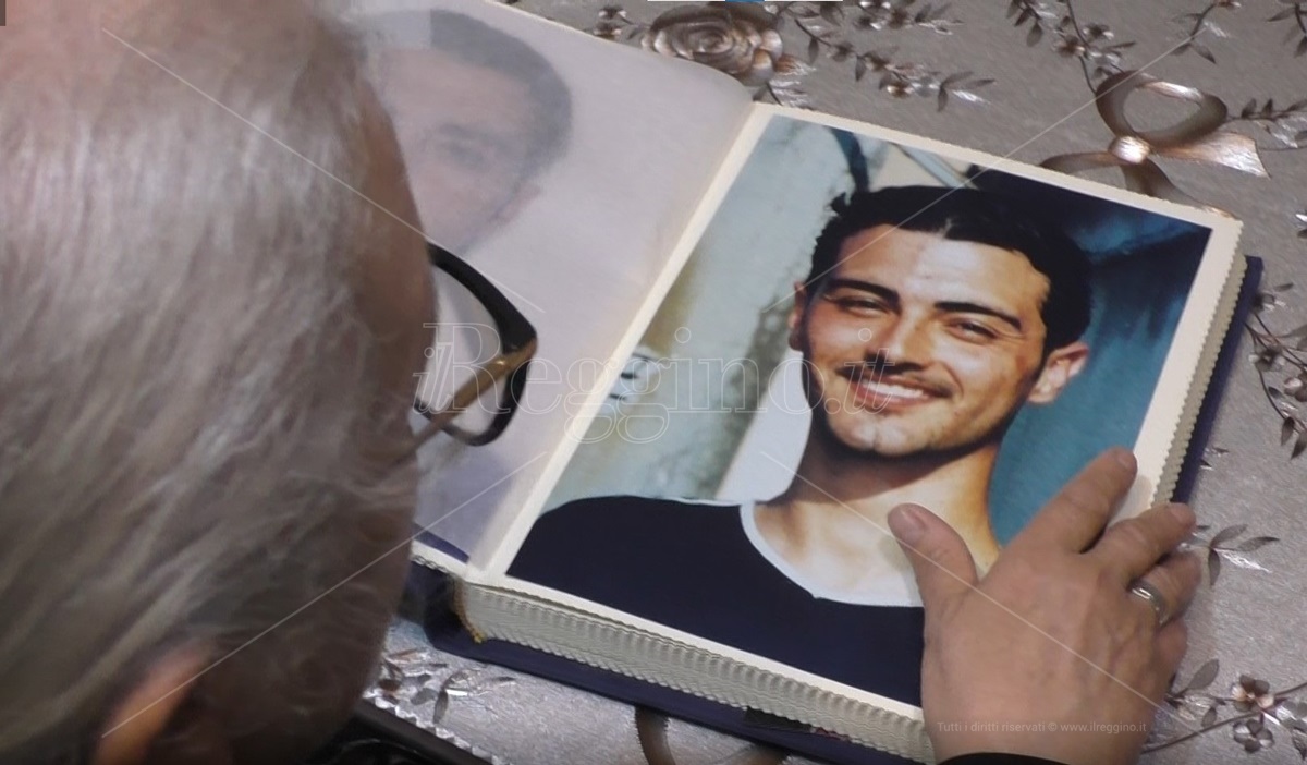 Reggio, il ricordo e l’appello dei familiari di Celestino Maria Fava, ucciso da ignoti 25 anni fa a Palizzi – VIDEO