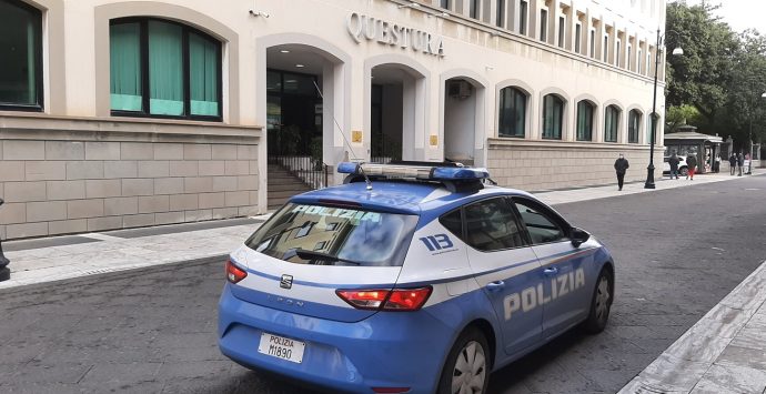 Reggio, violenta rissa a piazza Garibaldi: sei persone arrestate