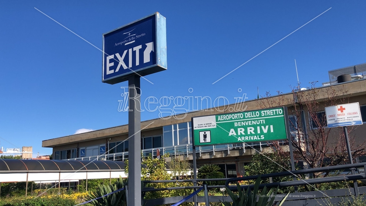 Aeroporto Stretto, da ottobre biglietto integrato dal porto Messina: si comincia a prezzo pieno