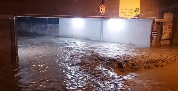 Maltempo, bomba d’acqua nella notte a Melito Porto Salvo. Disagi e allagamenti