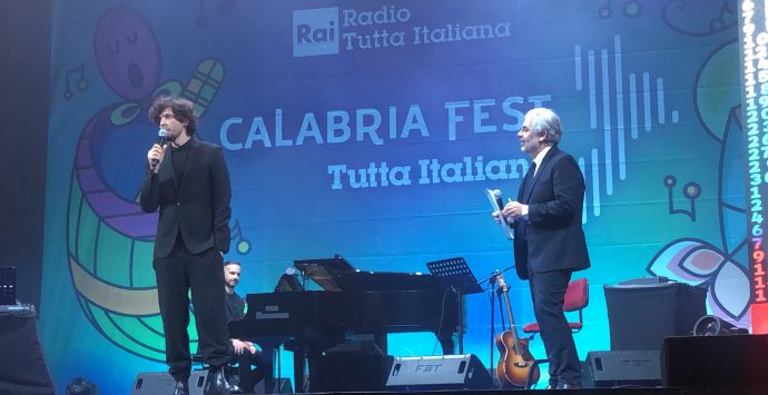 Ermal Meta incanta Reggio Calabria alla prima serata del Calabria Fest