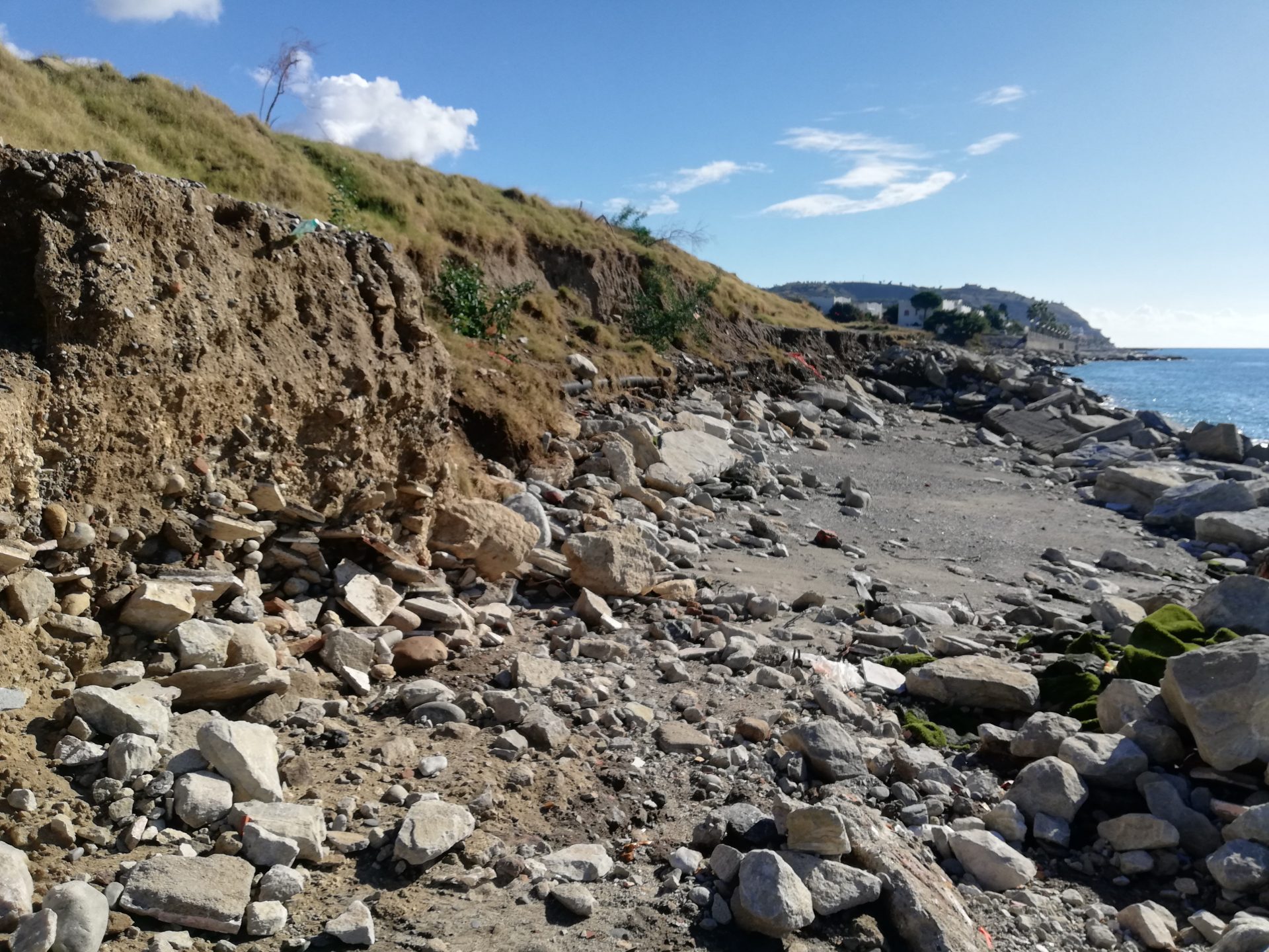 Erosione costiera, Ancadic: «Disattenzione degli Enti locali non interesse per risolvere il problema»