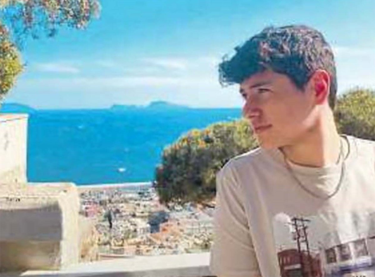 Napoli, 15enne morto dopo aver mangiato sushi: nel locale cibo scadente e niente termometro