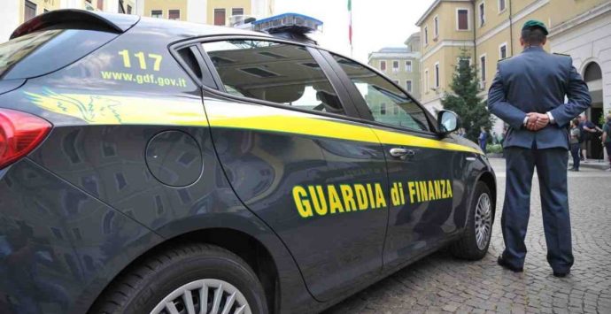 Messina, arrestato corriere con 32 chili di marijuana proveniente dalla Calabria
