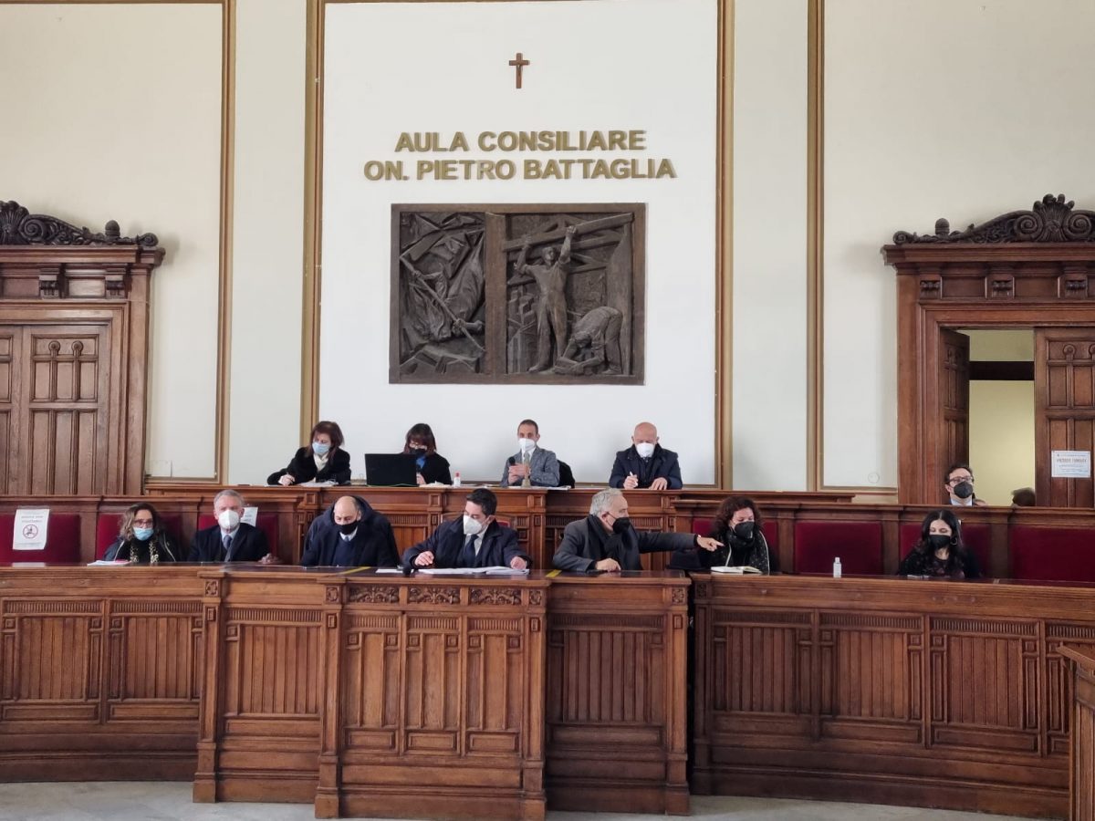 Reggio, la paralisi delle commissioni tiene “in ostaggio” il Consiglio comunale