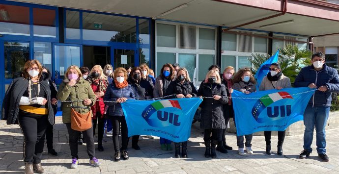 Pulizie all’ospedale di Locri, l’ultimatum del sindacato: «Senza stipendio servizio non garantito»