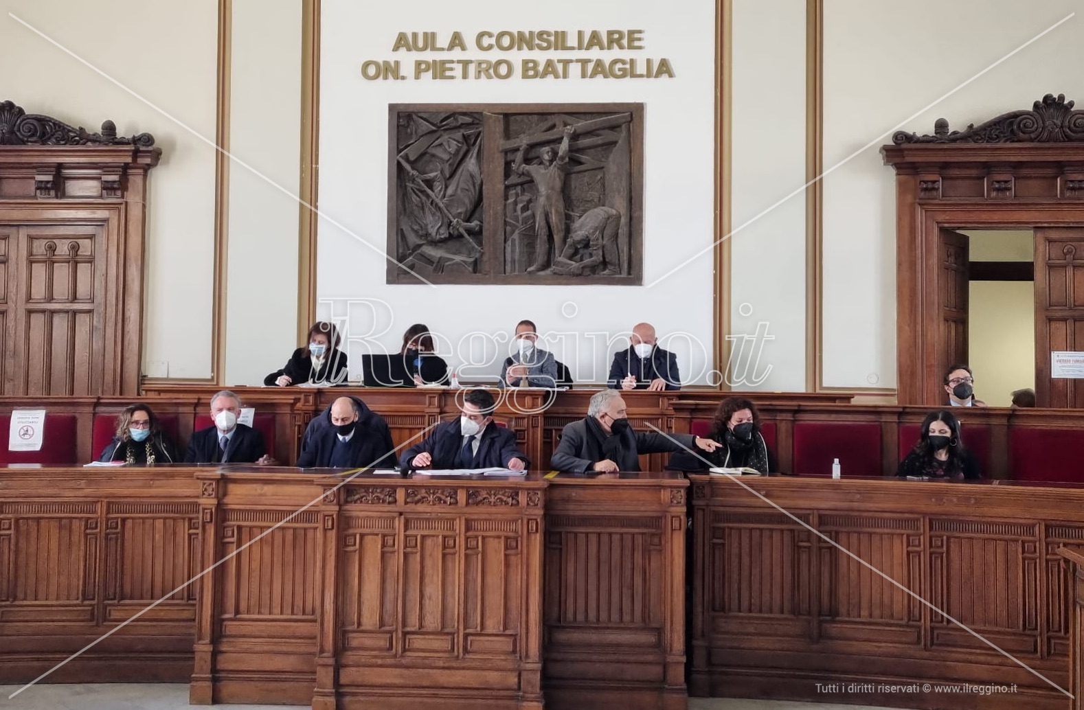 Brogli elettorali a Reggio, il Consiglio aperto si rivela un desolante flop