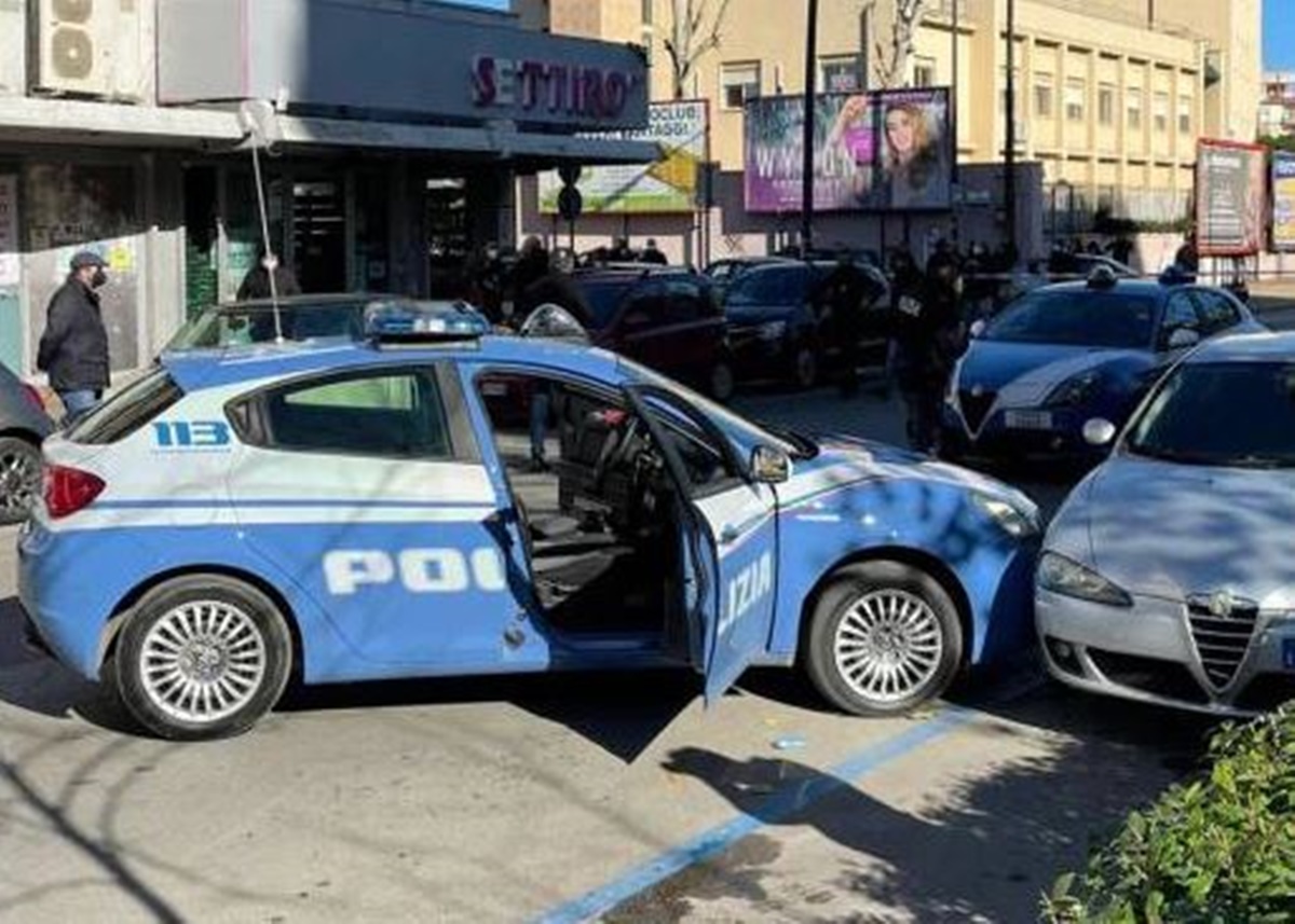 Sparatoria in pieno centro a Taranto, feriti due poliziotti