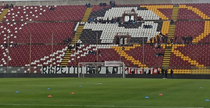 Reggina-Crotone, le formazioni ufficiali: Menez torna subito titolare