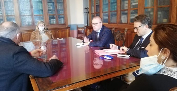 Ampliamento del “Severi” di Gioia Tauro: Versace incontra il sindaco Alessio e la comunità scolastica