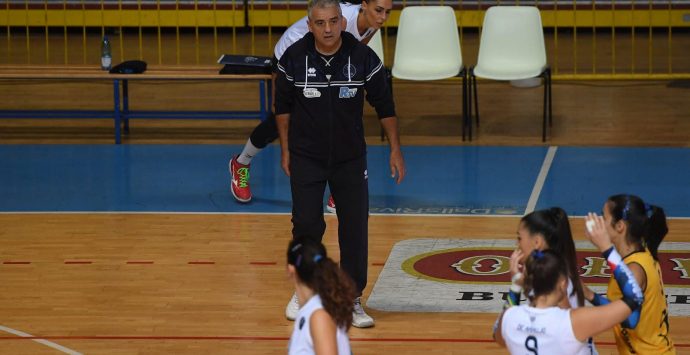 Volley Reghion, il tecnico Corso rassegna le dimissioni