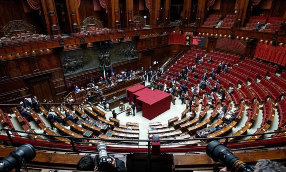 Legge elettorale al palo e caos nei partiti: parlamentari calabresi terrorizzati dalle Politiche 2023