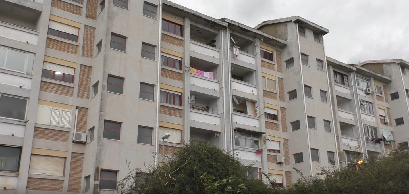Reggio, comitato di quartiere Arghillà su alloggi popolari: «Su 500 occupanti, 240 vorrebbero regolarizzare» – VIDEO