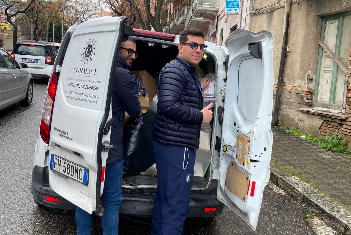 Consegnato il materiale per l’Ucraina raccolto da Forza Italia Giovani porta a porta