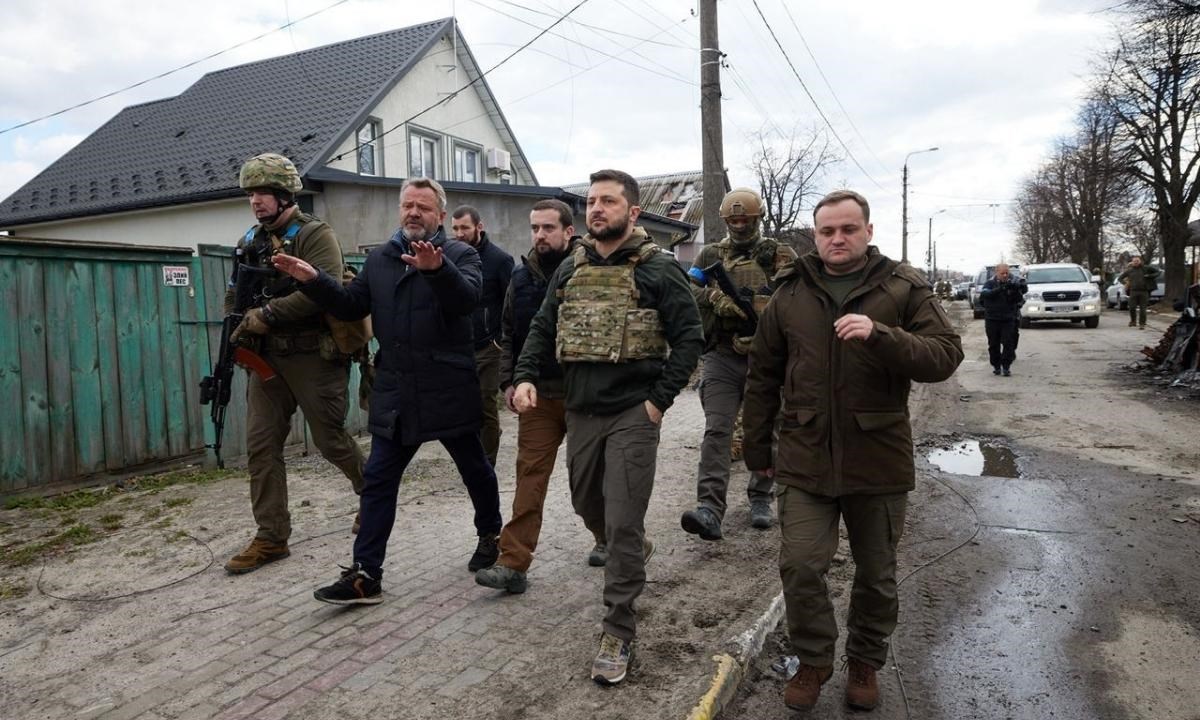 Ucraina, colpito ospedale pediatrico a Mykolaiv. Zelensky: «I soldati russi sono macellai»