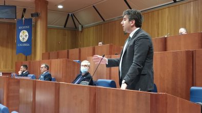 Calabria, proposta di legge di Lo Schiavo sull’eliminazione del certificato medico oltre i 5 giorni di assenza
