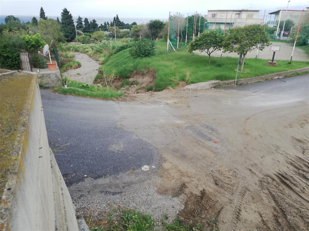 Lazzaro, Gip accoglie opposizione dell’Ancadic su attraversamenti pericolosi del torrente Ferrina