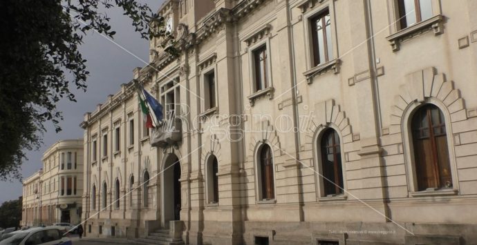 Reggio, avviso pubblico per 8 professionisti da inserire nello staff del sindaco