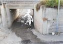 Reggio, copiosa perdita d’acqua allo svincolo Catrica di Lazzaro