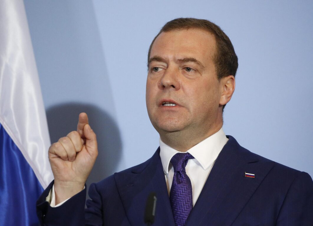 Guerra in Ucraina, Medvedev: «Le nuone sanzioni? Degne della ‘ndrangheta»