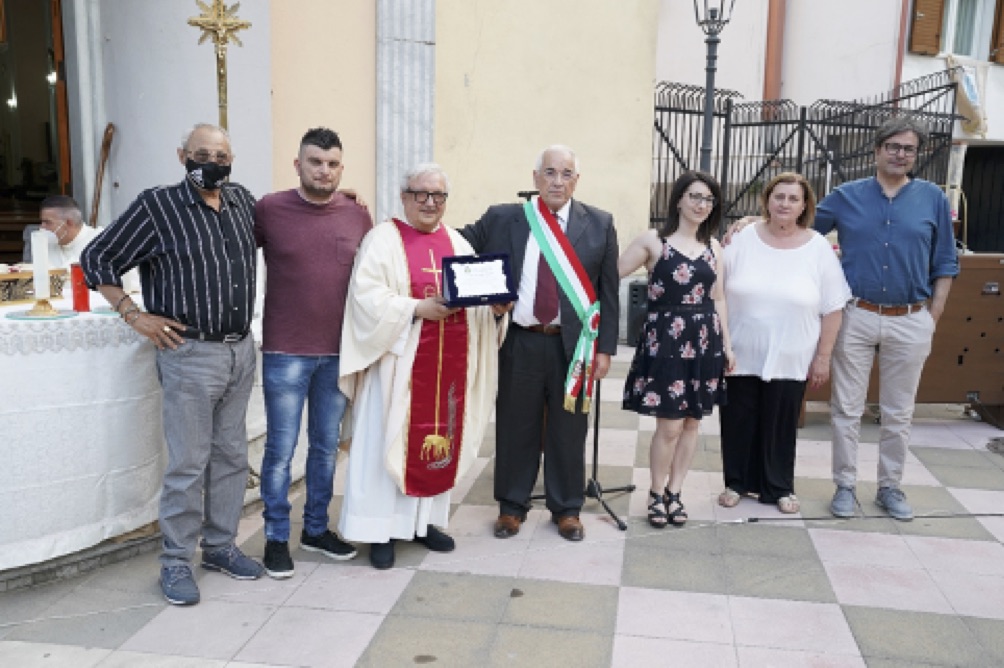 Fiumara, il Comune festeggia i 50 anni di sacerdozio di don Giuseppe Repaci