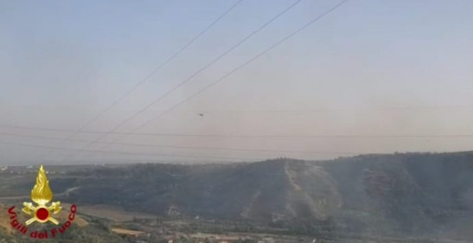 Incendio a Gerace, messe in sicurezza case minacciate dalle fiamme