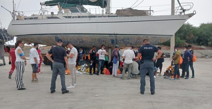 Ancora sbarchi a Roccella Jonica: soccorsi 30 profughi