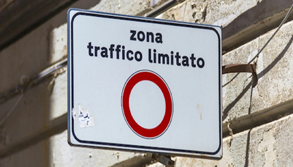 Ztl a Reggio, Confesercenti: «Inopportuni e vessatori gli adempimenti per i residenti»