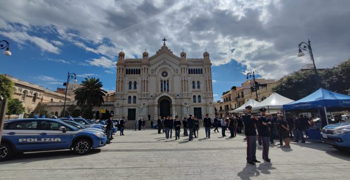 Polizia di Stato a Reggio, festeggiato al Duomo il patrono San Michele Arcangelo – FOTO