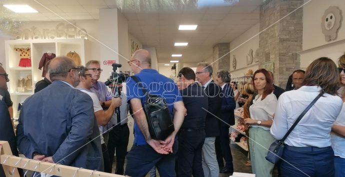 Elezioni Politiche 2022, Giuseppe Conte a Reggio Calabria: l’ex premier ammira i Bronzi di Riace – FOTO