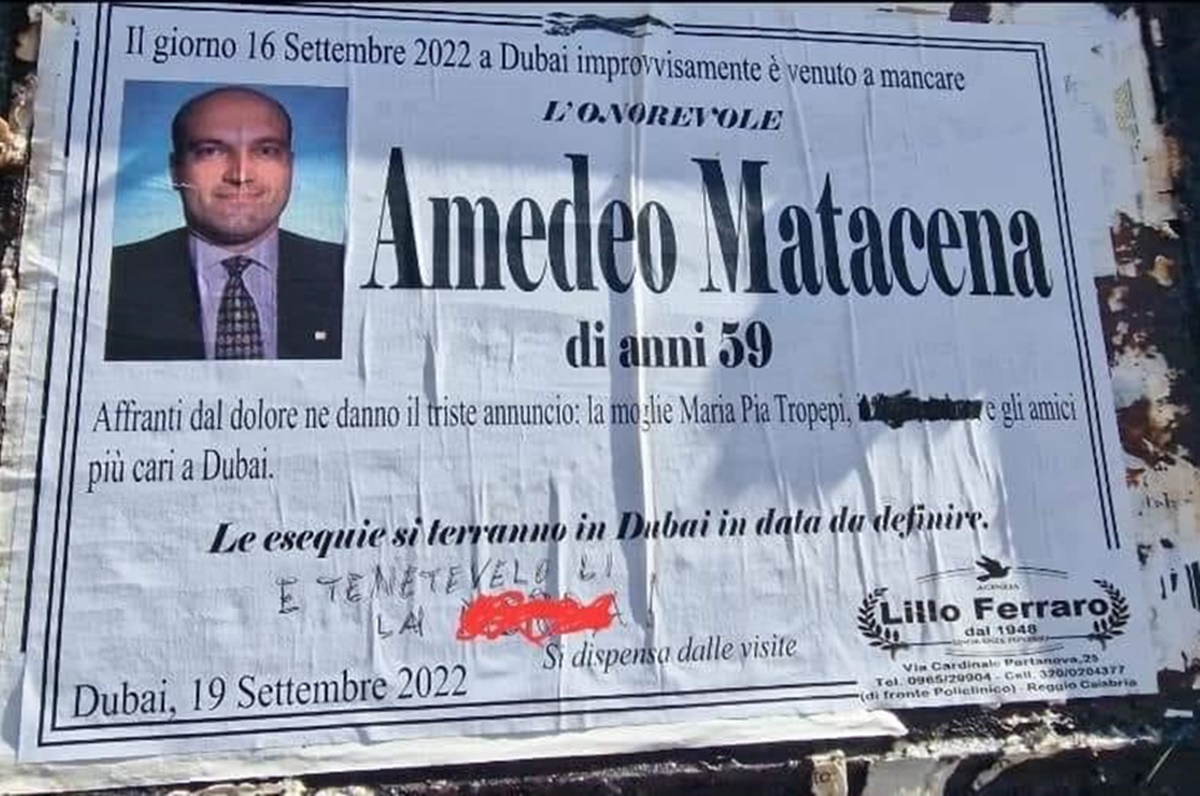 Matacena, imbrattato il necrologio dell’ex deputato morto a Dubai: «Tenetevelo là»