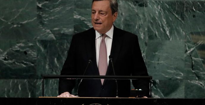 Draghi all’assemblea Onu: «Fermi contro Putin. L’Italia resterà con Ue e Nato»