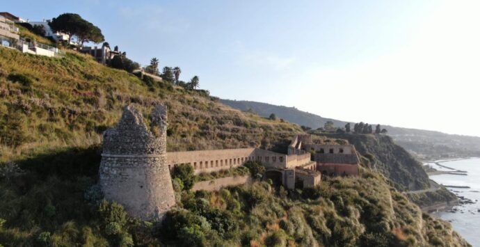 Villa San Giovanni, per Torre Cavallo e Forte Murattiano arriva il vincolo storico