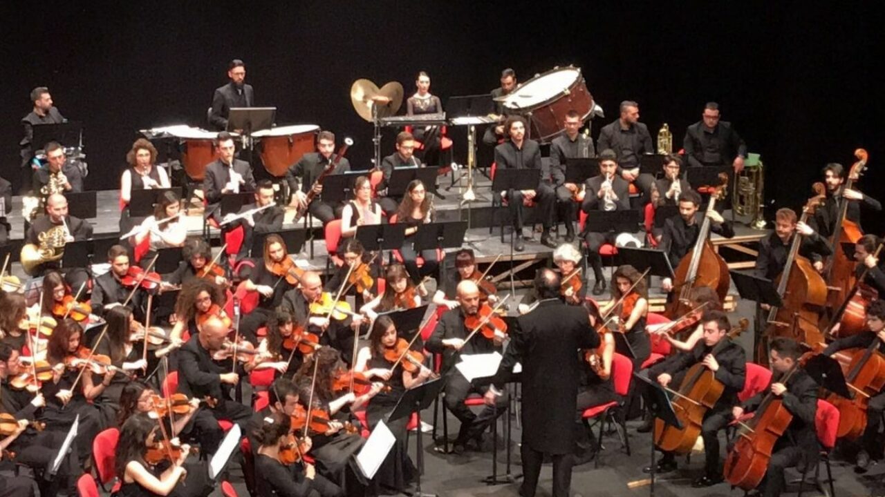 Musica, Roccella Jonica accoglie l’Orchestra Sinfonica Brutia