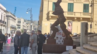 Reggio, l’omaggio di Allera a Boccioni: un’opera che non può passare inosservata
