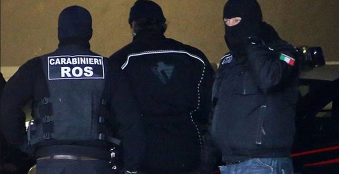 ‘Ndrangheta, il narcotraffico viaggia sull’asse Locride-Genova: in manette i figli di un broker di San Luca