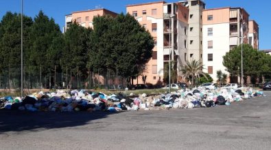 Reggio, il rione Marconi sommerso dai rifiuti