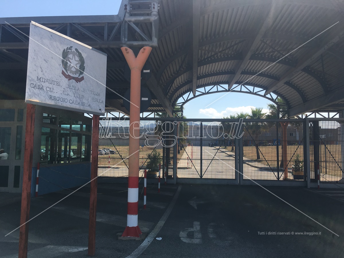 Carceri Reggio, Carrà: «Potenziare area medica e psichiatrica»