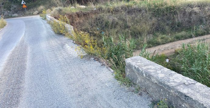 Reggio, Malaspina (Reggio Attiva): «Strada per san Giovanni di Sambatello pericolosa»